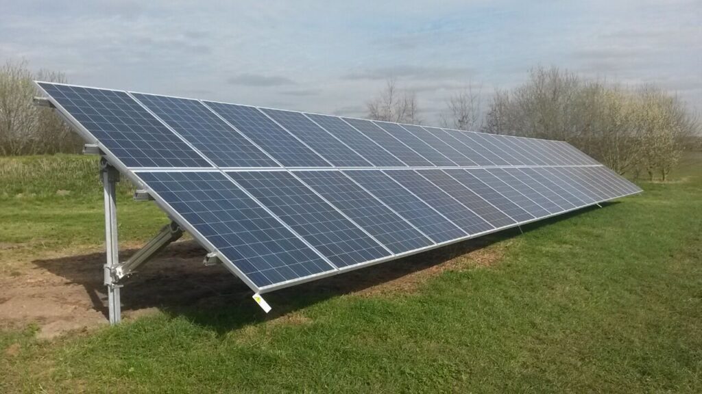 Ground mounted solar panel array